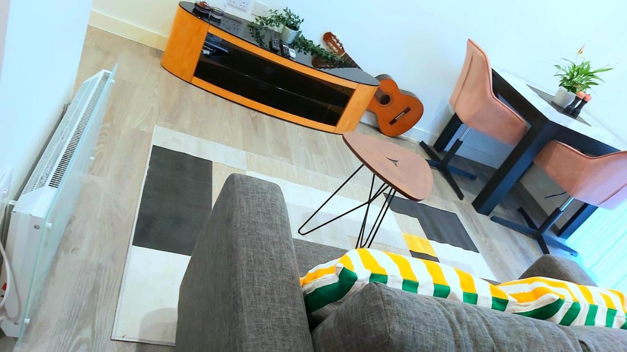 Great Studio Apartments - Netflix, Wifi, Digital Tv Sheffield Dış mekan fotoğraf