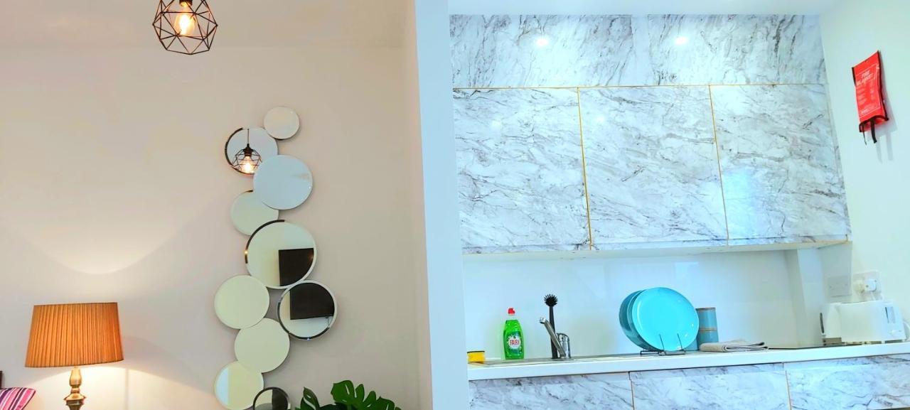 Great Studio Apartments - Netflix, Wifi, Digital Tv Sheffield Dış mekan fotoğraf